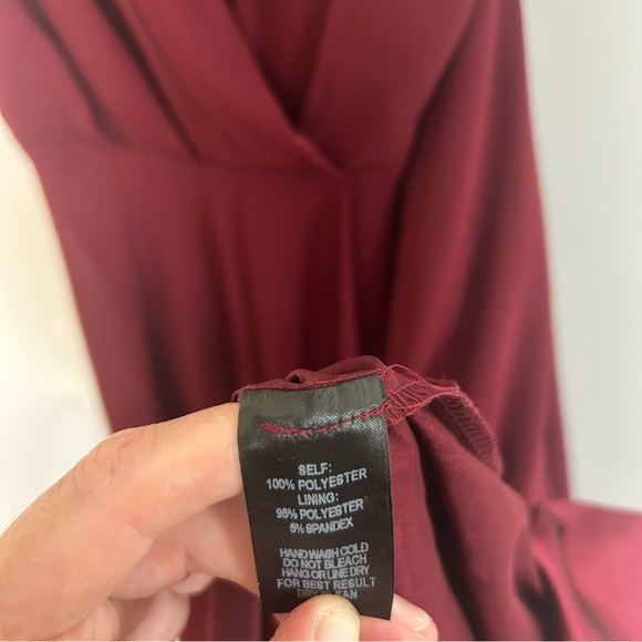Lulu's All About Love Wine Red Burgundy V-Neck Maxi Dress Women’s Size Medium - Picture 9 of 13